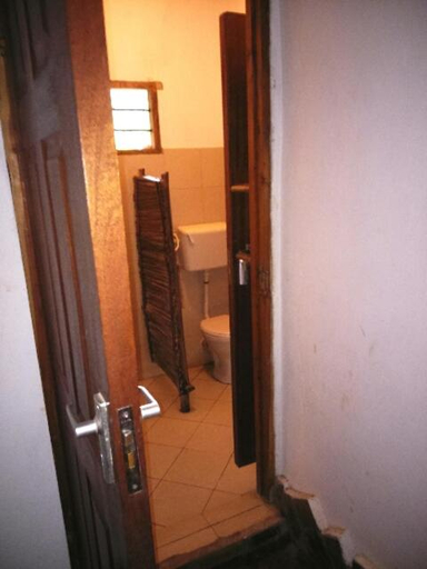Bathroom, Mango Lodge Msambweni, Msambweni