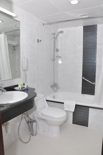 Bathroom 4, Phoenix Plaza Hotel Apartments, Abu Dhabi City