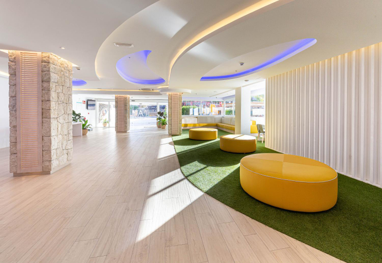 Public Area 2, Ambassador Playa I, Alicante