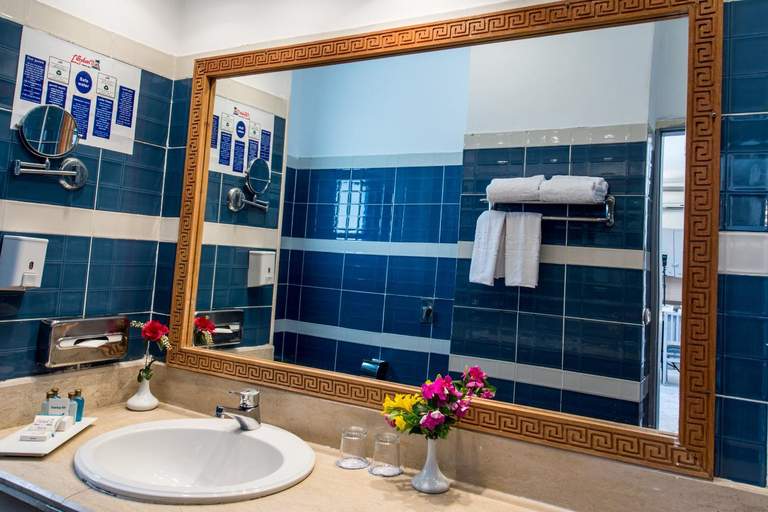 Bathroom 5, Mirage Bay Resort & Aqua Park, Safaja