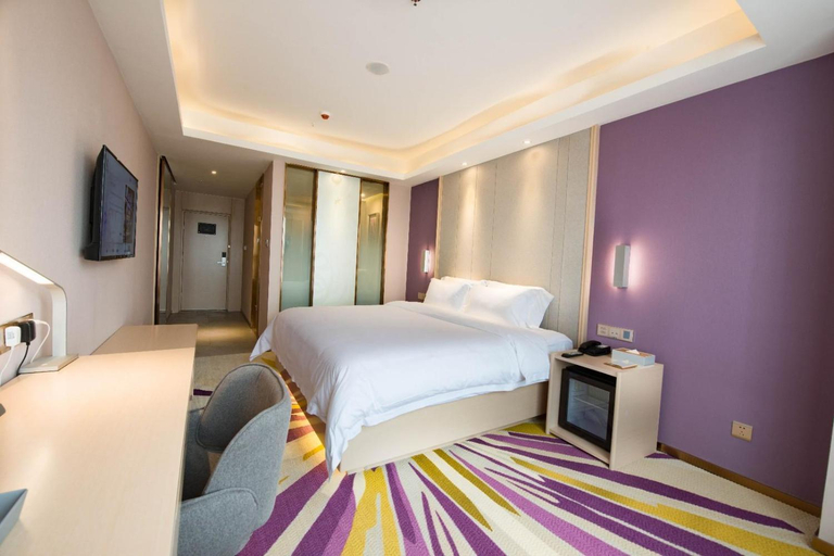 Bedroom 2, Lavande Hotel Luzhou BBQ new World , Luzhou