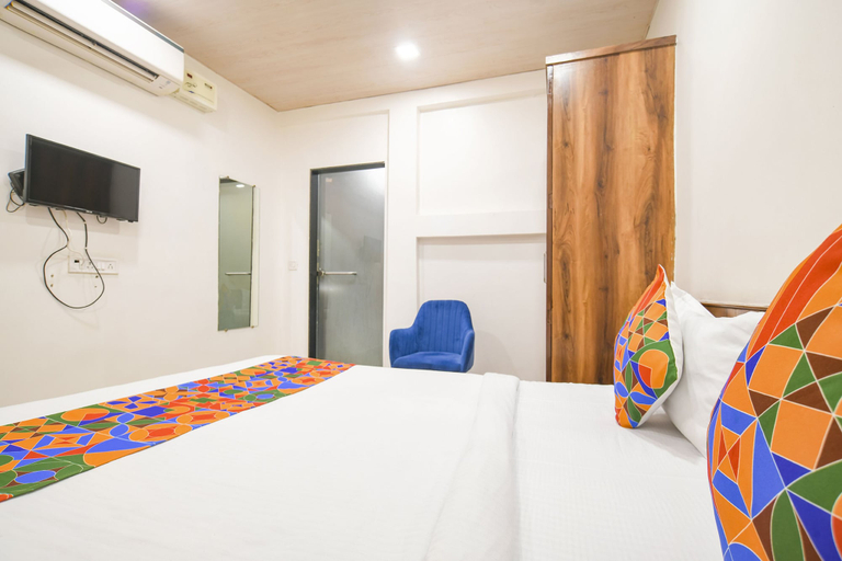 Bedroom 3, FabHotel The King Palace, Indore