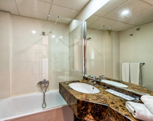 Bathroom 4, SR Hotel Santa Rosa, Málaga
