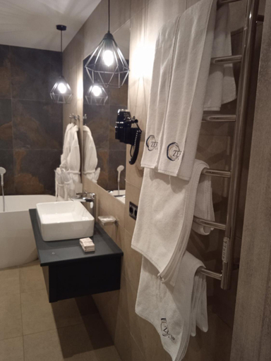 Bathroom 3, Hotel Zefir, Drohobyts'kyi