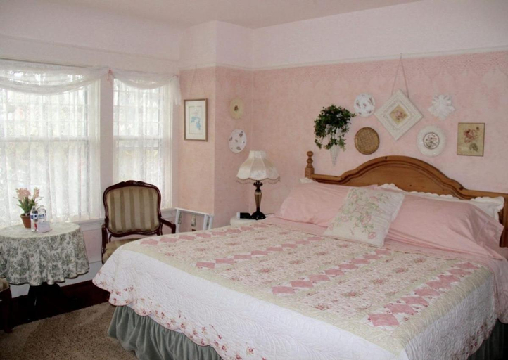 Bedroom 2, Briar Rose Inn Vancouver WA USA, Clark