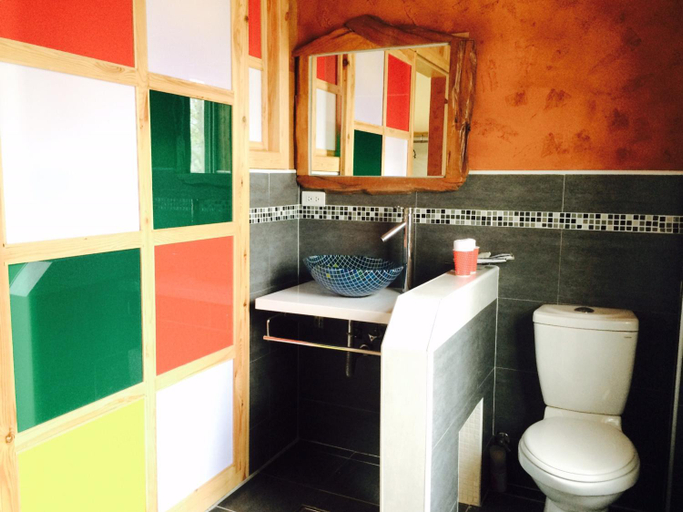 Bathroom 3, Xian Qing Yu Zhi Homestay, Taitung