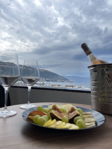 Food & Drinks, Portside Hotel, Vlorës