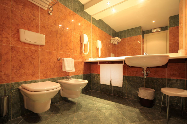 Bedroom 4, Hotel Major, Gorizia