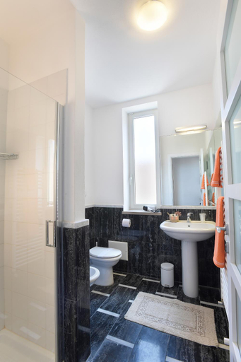 Bathroom 2, Bio&B Acquaviva, Lecce