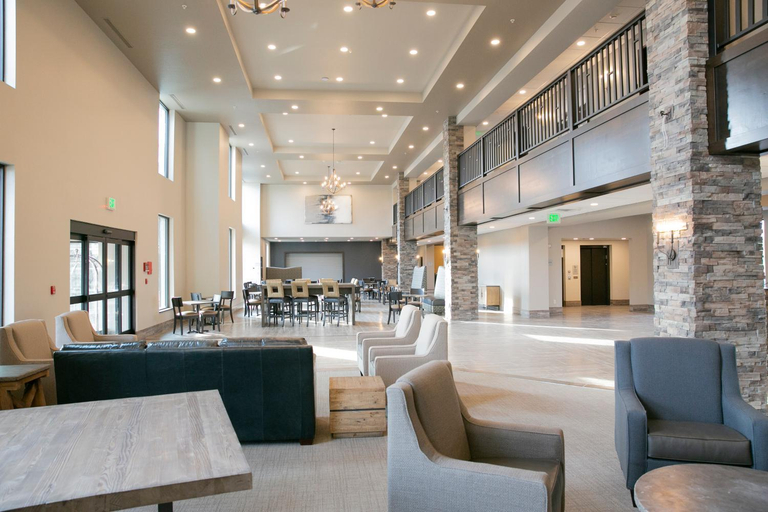 Public Area 2, Berlin Encore Hotel & Suites, Holmes