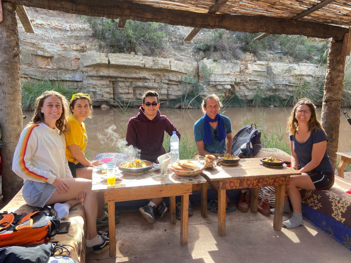 Food & Drinks 4, Caban Surf, Agadir-Ida ou Tanane