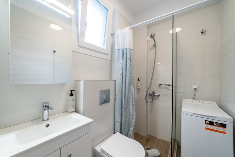 Bathroom 3, Antigone Residential Complex, East Macedonia and Thrace
