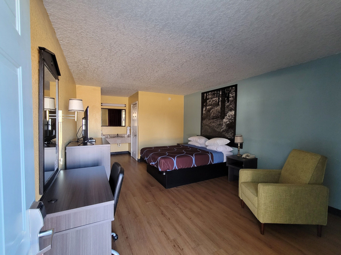 Bedroom 3, Super 8 by Wyndham Arkadelphia Caddo Valley Area, Clark