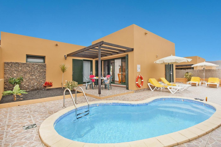 Swimming pool 3, La Casa del Sol ll by Best Holidays Fuerteventura, Las Palmas