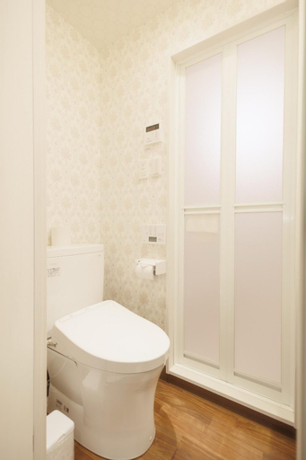 Bathroom 9