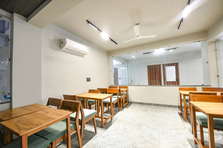 Food & Drinks 4, Fabhotel Naina Residency, Dehradun