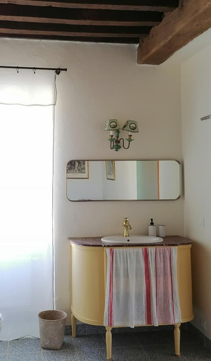 Others 3, Maison de l Eveque d'Ozenx, Pyrénées-Atlantiques