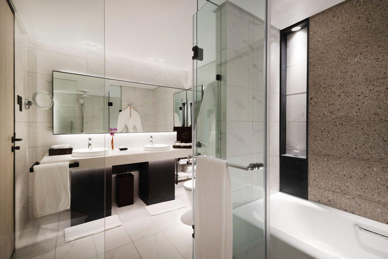 Bathroom 3, Hilton Colombo, Colombo