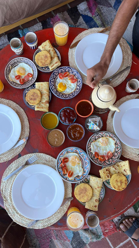 Food & Drinks 5, Caban Surf, Agadir-Ida ou Tanane