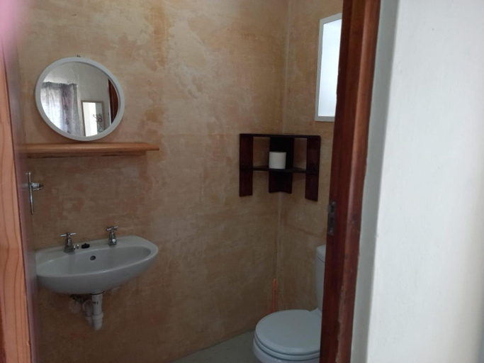 Bathroom 4, Cango's Rest, Eden