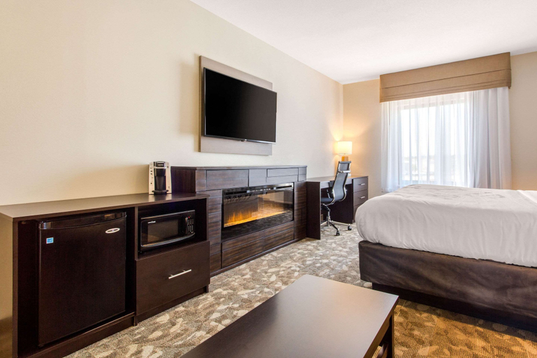 Bedroom 3, Sleep Inn & Suites Middletown - Goshen, Orange