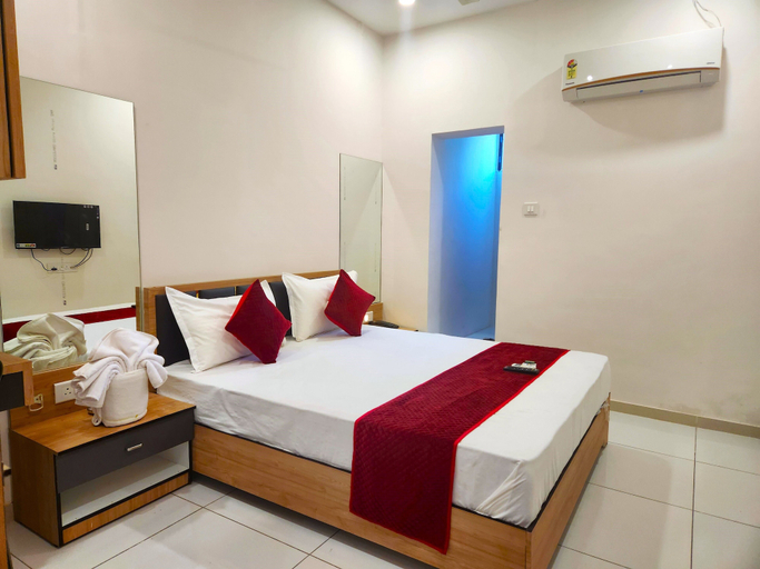 Others 5, Hotel Near Me, Rajkot
