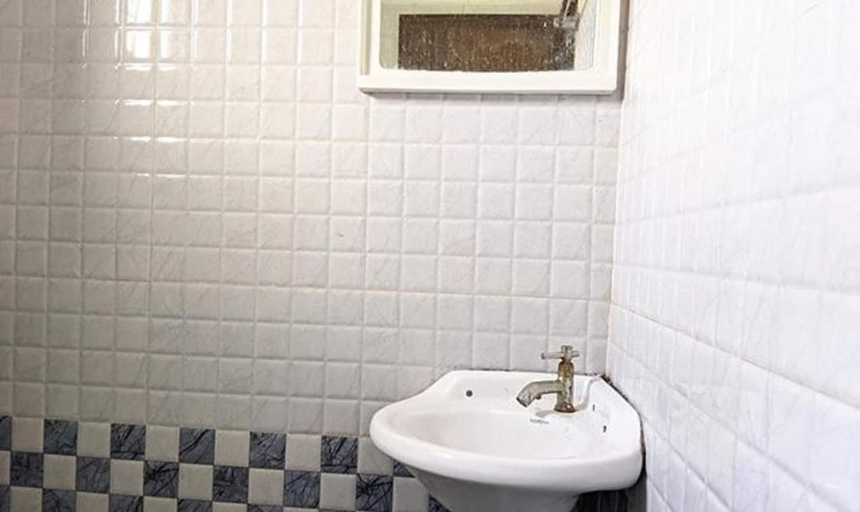 Bathroom 3, Fabexpress Aabriz Residency, Ernakulam