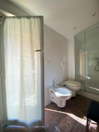 Bedroom 5, Hotel Clelia Logis, La Spezia