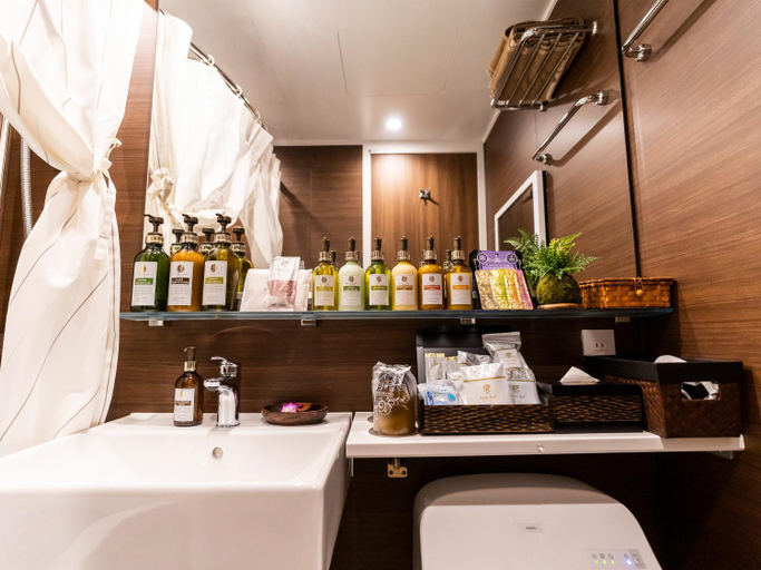 Food & Drinks 5, Hotel Petitbali Garden Shin Okubo A Adult Only, Shinjuku