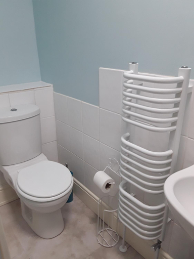 Bathroom 2, Sharlands Farm Bed and Breakfast, Cornwall