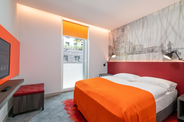Bedroom 3, Campanile Venice Mestre, Venezia