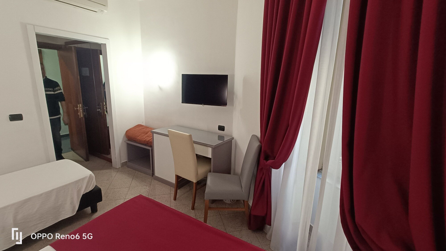 Bedroom 2, House Quattro Mori, Rome