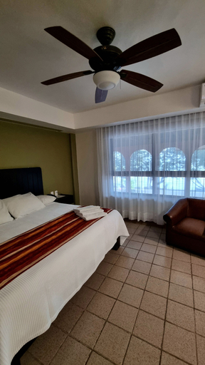 Bedroom 2, Hotel Playa Cristal, Catemaco