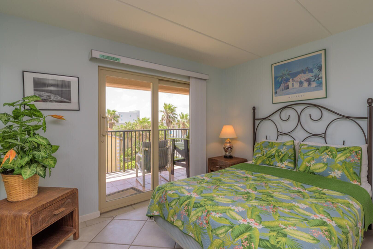 Bedroom 2, Beachfront Condo With Pool, hot tub & Sundeck!, Cameron