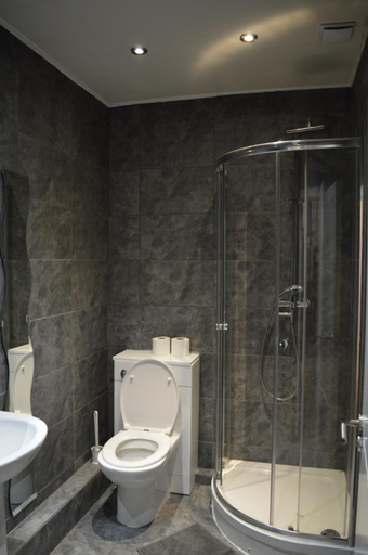 Bathroom 5, Spacious Shude Hill Apartment With Balcony, Manchester