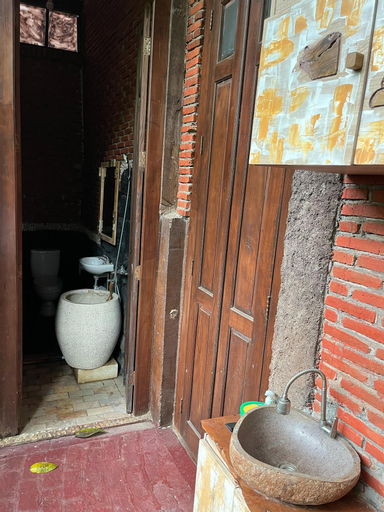 Bathroom 8