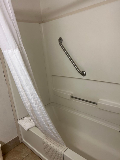 Bathroom 4, Quality Suites Altavista - Lynchburg South, Campbell