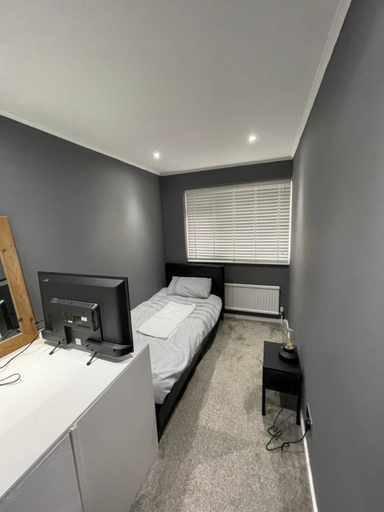 Others 5, Tilbury Docks Rooms for Short letting, Thurrock