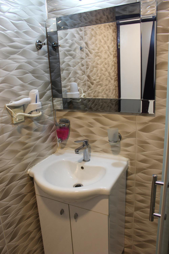 Bathroom 4, Laleli Hotel Izmir, Konak