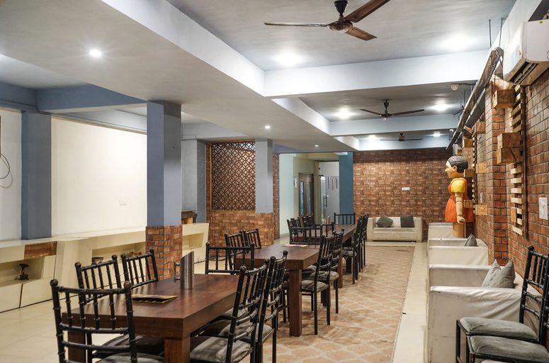 Food & Drinks 2, Fabhotel Aanya Suites, Gautam Buddha Nagar