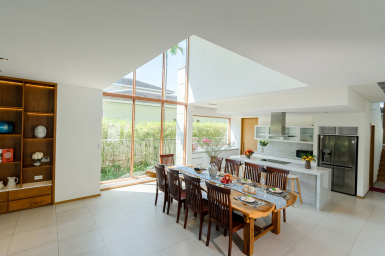 Food & Drinks 5, Enjoy A Luxurious 5 Bedroom Villa, Da Nang