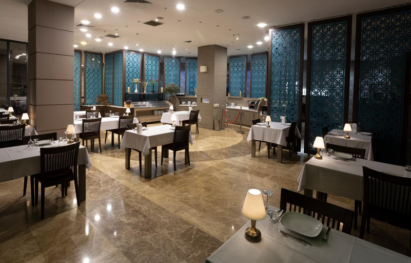 Food & Drinks 5, Sen Otel, Merkez