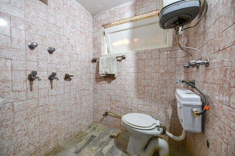 Bathroom, Fabhotel Monalisa, Kullu