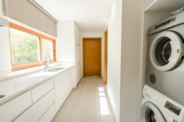 Bathroom 4, Enjoy A Luxurious 5 Bedroom Villa, Da Nang