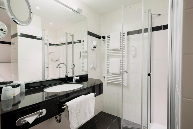 Bathroom 4, Sternhotel Bonn, Bonn