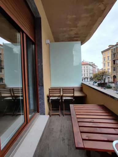 Others 4, B&B Crocevia, Trieste