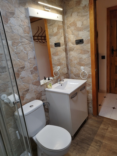 Bathroom 3, Casa Rural el Rincon del Infante, Toledo