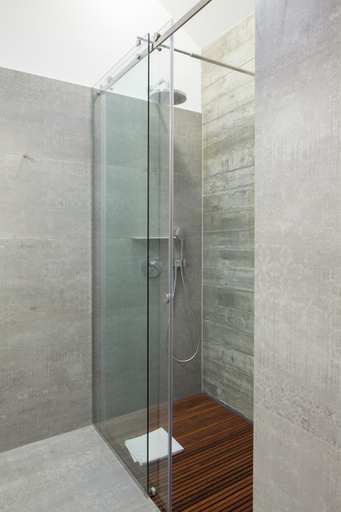 Bathroom 3, 7 Gaia Roaster Apartments, Vila Nova de Gaia