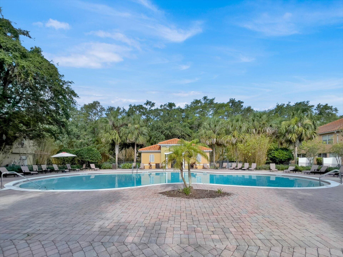 Sport & Beauty 5, 5127 Crown Haven dr, Osceola