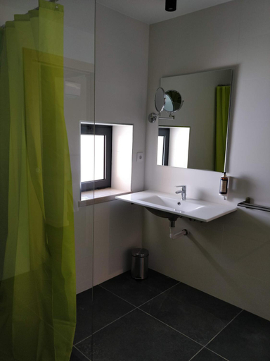 Bathroom 3, Poco e Meio - Padel & Pool, Ansião